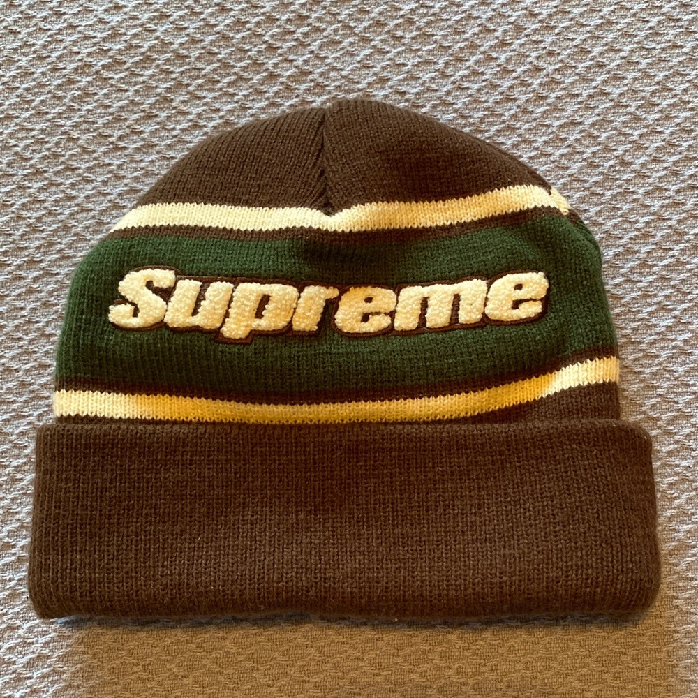 Supreme text Beanie